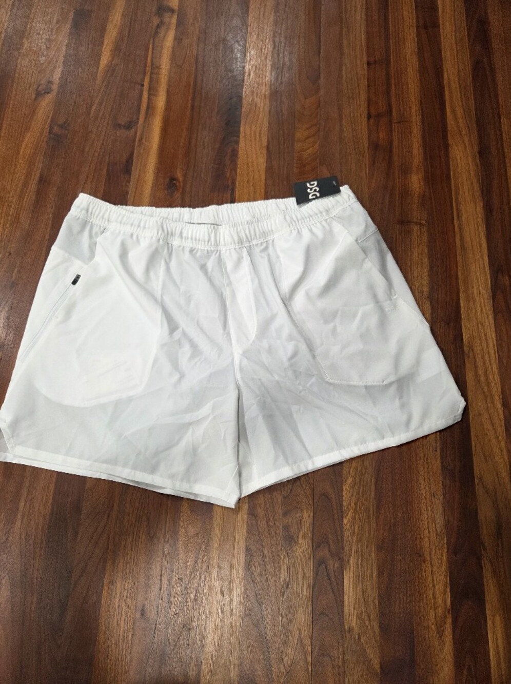 NWT DSG White Men's 5" Agility Athletic Shorts with Elastic Waist Pocketssize XL